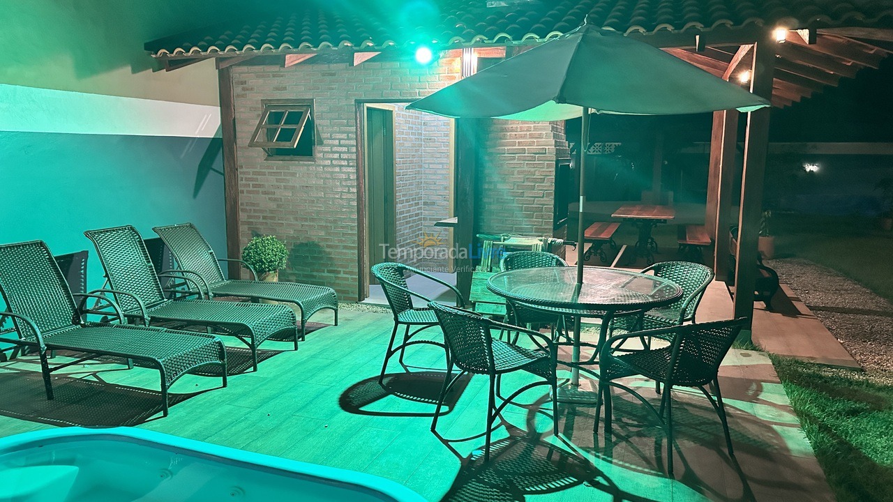 Casa para aluguel de temporada em São Francisco do Sul (Vila da Glória)