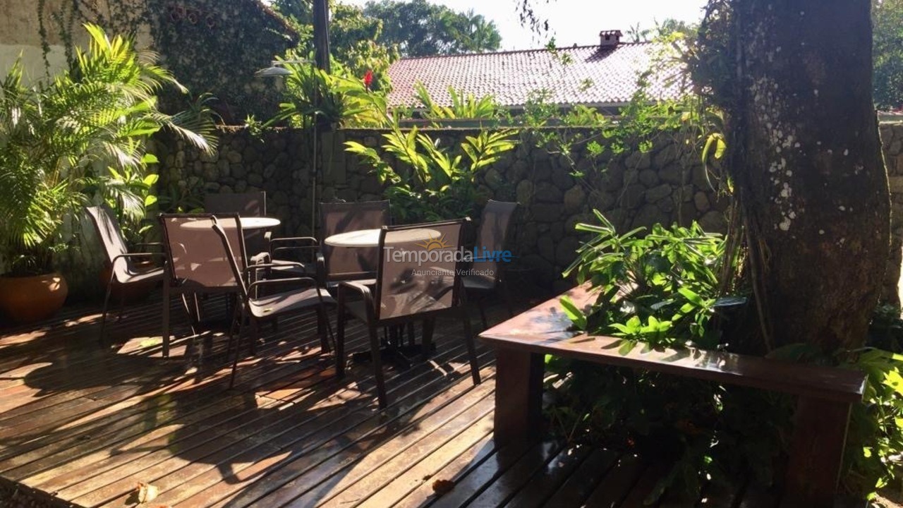 Casa para aluguel de temporada em São Sebastião (Barra do Una)