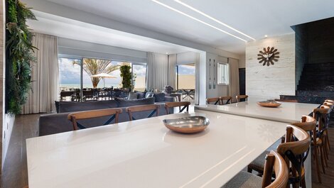 Mansão Oceano, Luxo em Porto Mirim by Carpediem