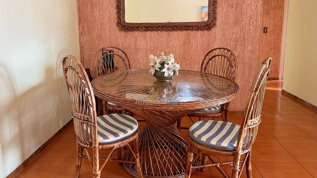 Apartamento para aluguel de temporada em Praia Grande (Vila Tupi)