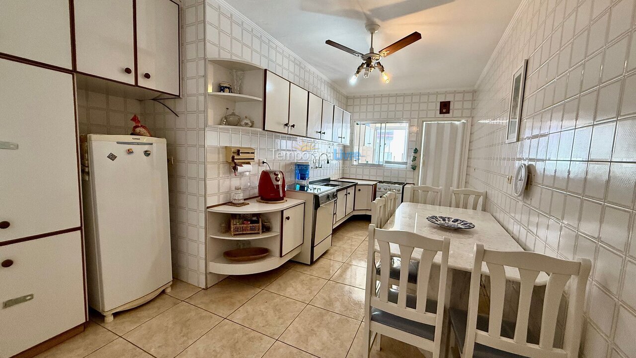 Apartamento para aluguel de temporada em Praia Grande (Vila Tupi)