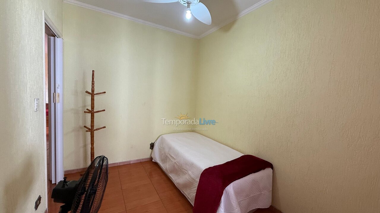 Apartamento para aluguel de temporada em Praia Grande (Vila Tupi)