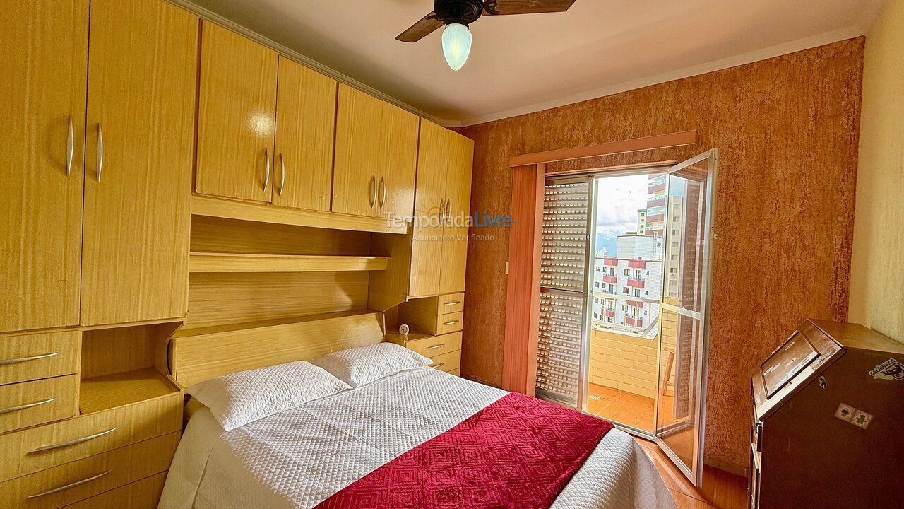 Apartamento para aluguel de temporada em Praia Grande (Vila Tupi)