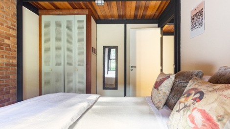 Cabana em terreno amplo, pet friendly