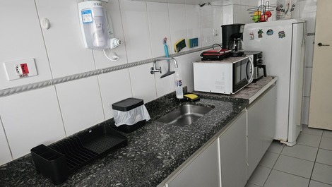 Guarujá Pitangueiras Apartment with Air Conditioning, Garage, Cable TV and Internet