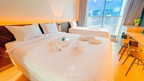 Setai Yacht Studio 2 - By Almare Flats