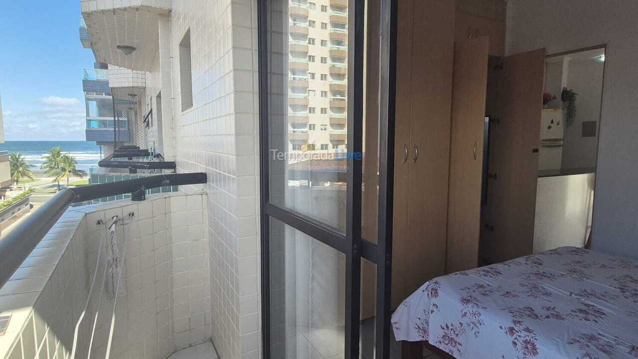 Apartamento para aluguel de temporada em Praia Grande (Praia do Caiçara)