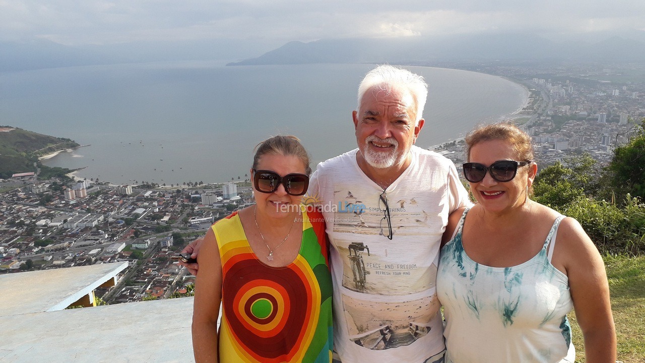 Apartamento para aluguel de temporada em Caraguatatuba (Martim de Sá)