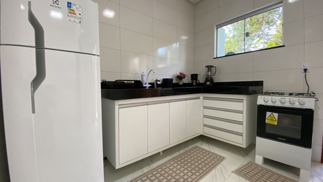 Duplex Aconchegante a 800m da Praia + Piscina e Churrasqueira!