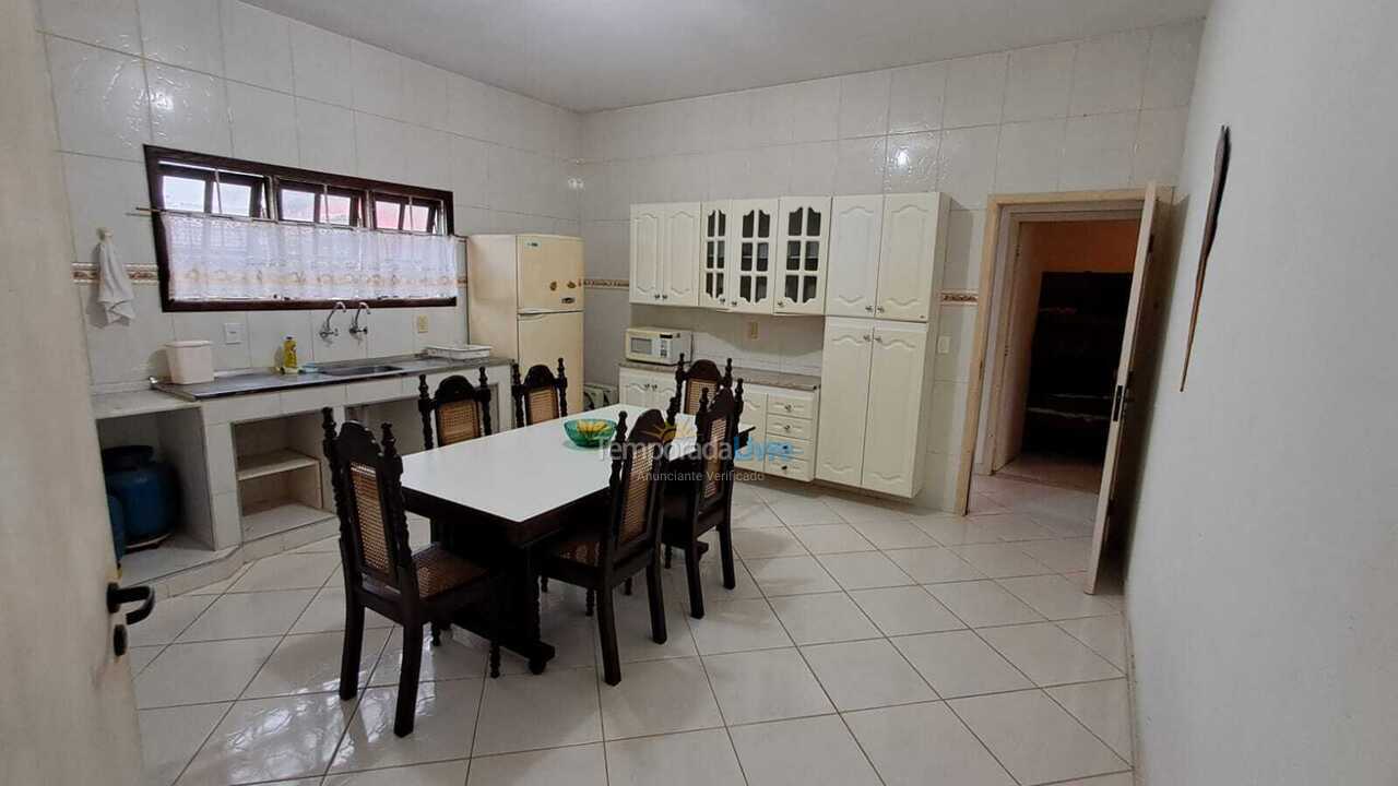 Casa para alquiler de vacaciones em Ubatuba (Lagoinha)
