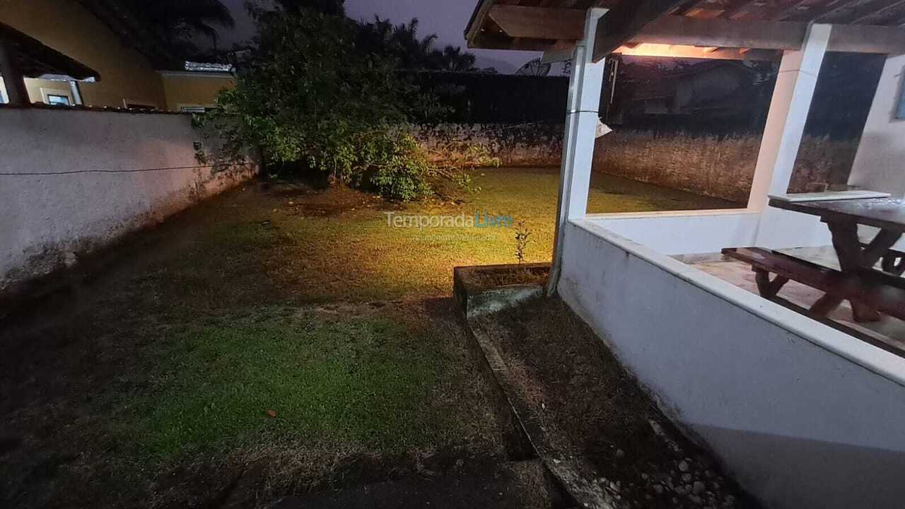 Casa para alquiler de vacaciones em Ubatuba (Lagoinha)