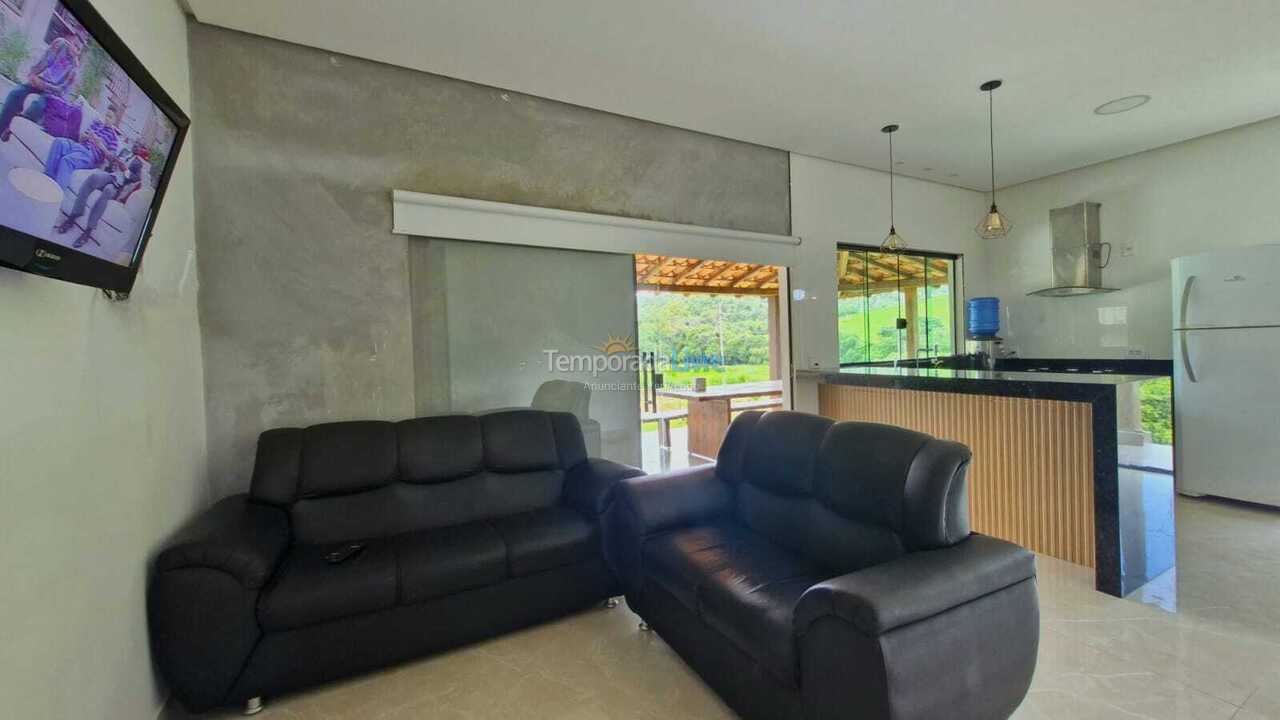 Casa para alquiler de vacaciones em Capitólio (água Limpa)