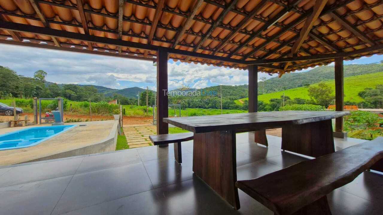 Casa para alquiler de vacaciones em Capitólio (água Limpa)