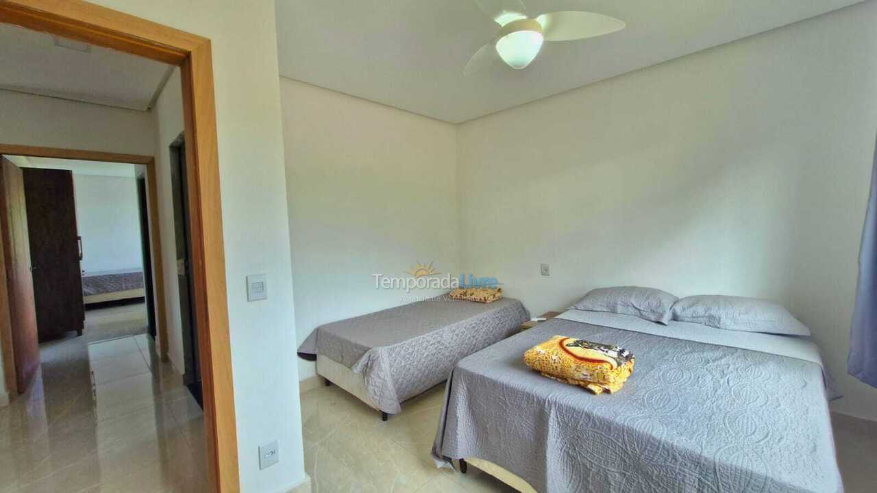 Casa para alquiler de vacaciones em Capitólio (água Limpa)