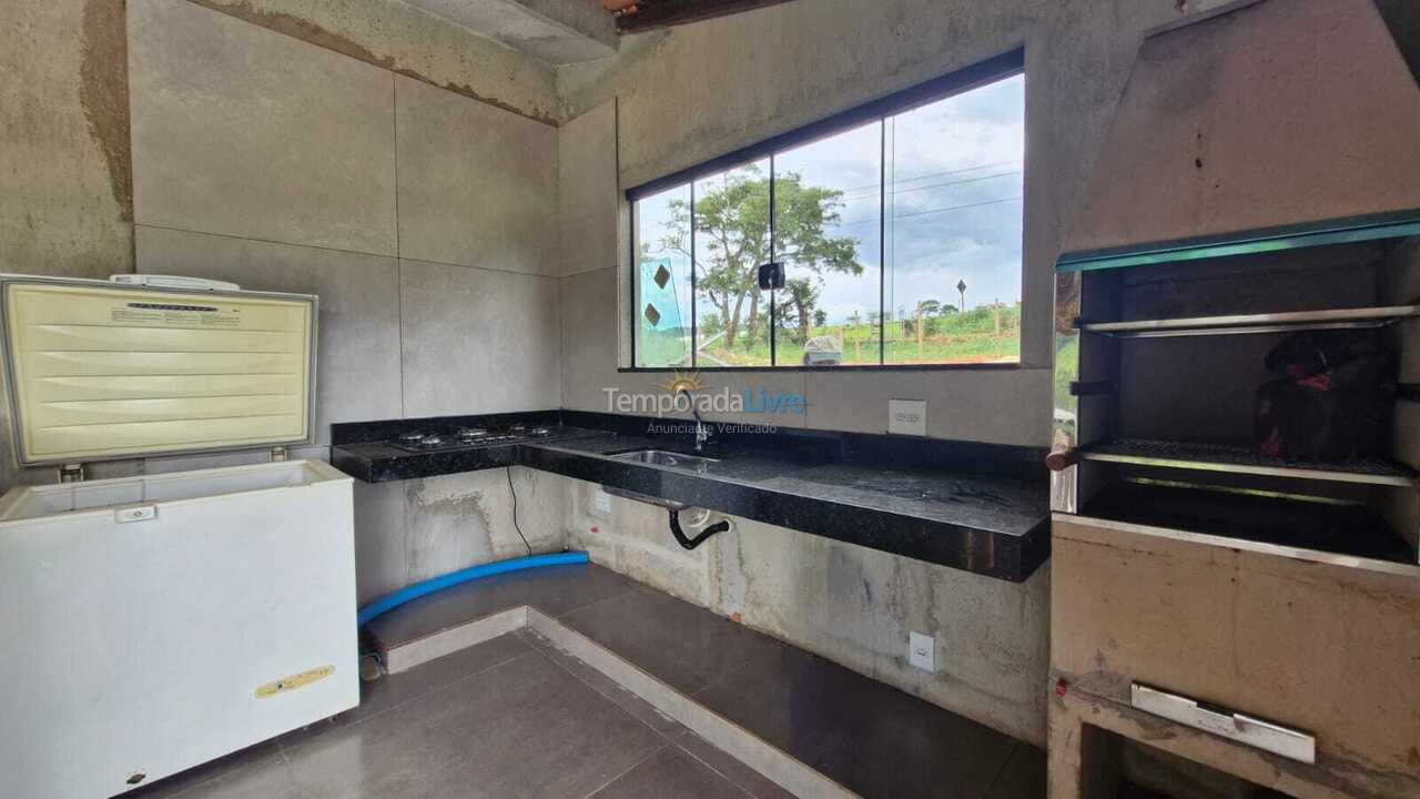 Casa para alquiler de vacaciones em Capitólio (água Limpa)
