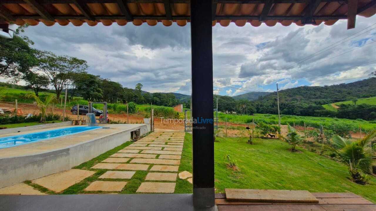 Casa para alquiler de vacaciones em Capitólio (água Limpa)