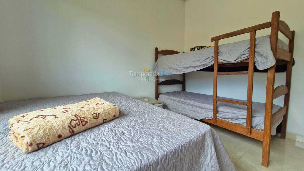 Casa para alquiler de vacaciones em Capitólio (água Limpa)