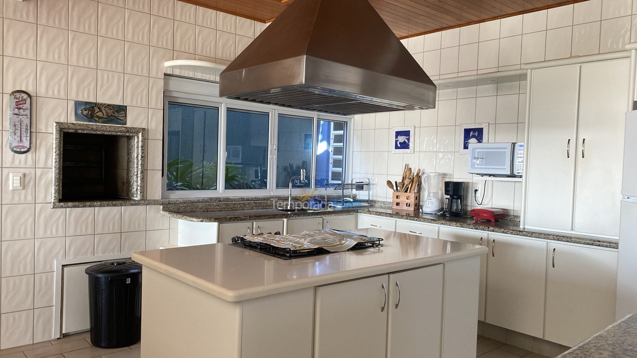 Casa para alquiler de vacaciones em Bombinhas (Canto Grande)