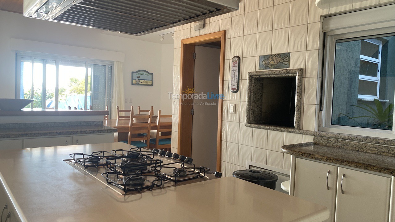 Casa para alquiler de vacaciones em Bombinhas (Canto Grande)