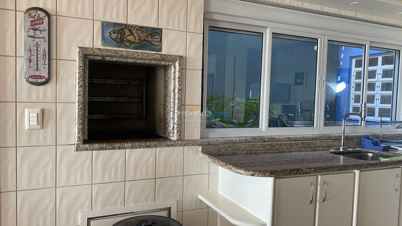 Casa para alquiler de vacaciones em Bombinhas (Canto Grande)