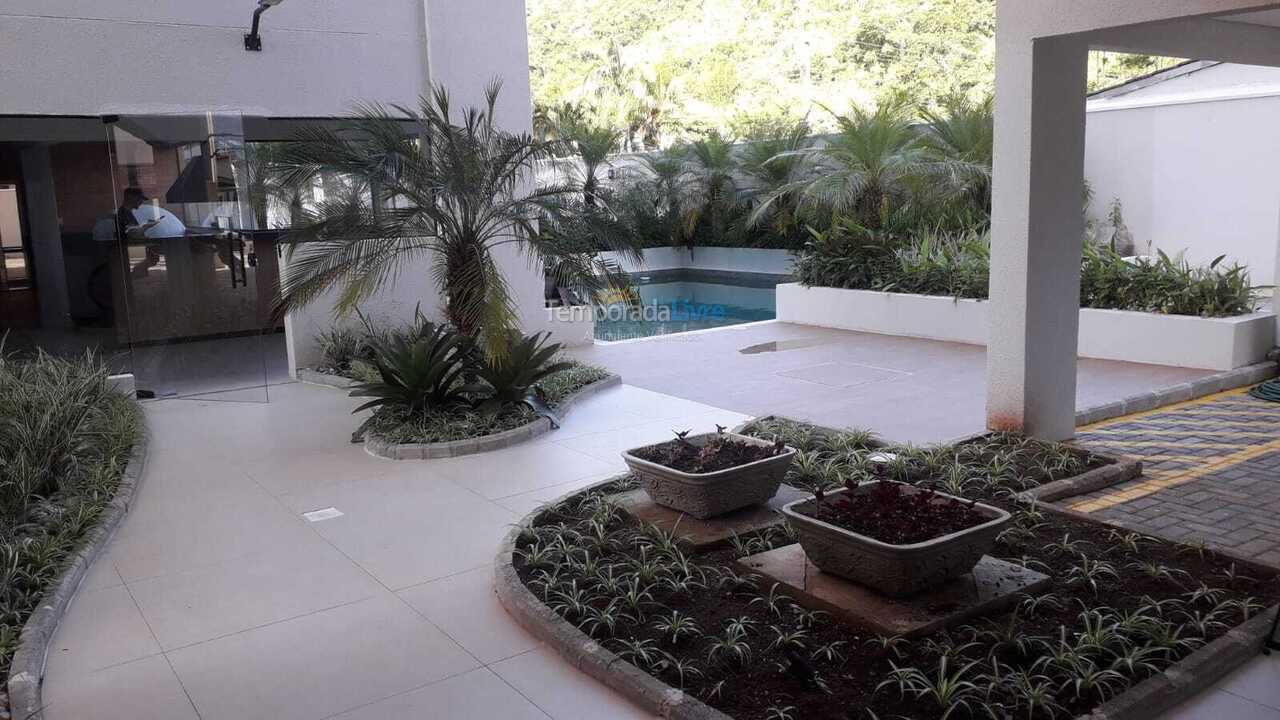 Apartamento para aluguel de temporada em Caraguatatuba (Martim de Sá)