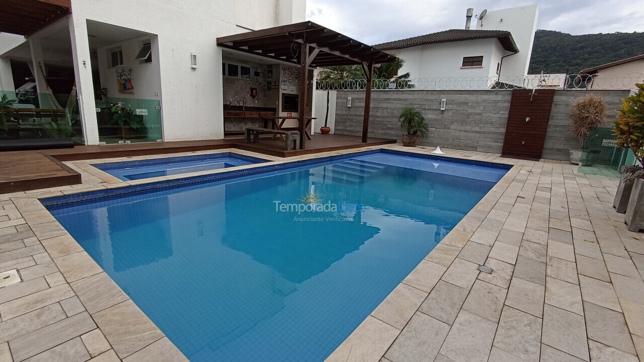 Apartamento para aluguel de temporada em Florianópolis (Cachoeira do Bom Jesus)