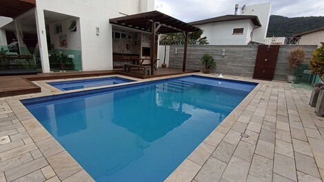 Excelente Apartamento para aluguel de temporada em Cachoeira do Bom...