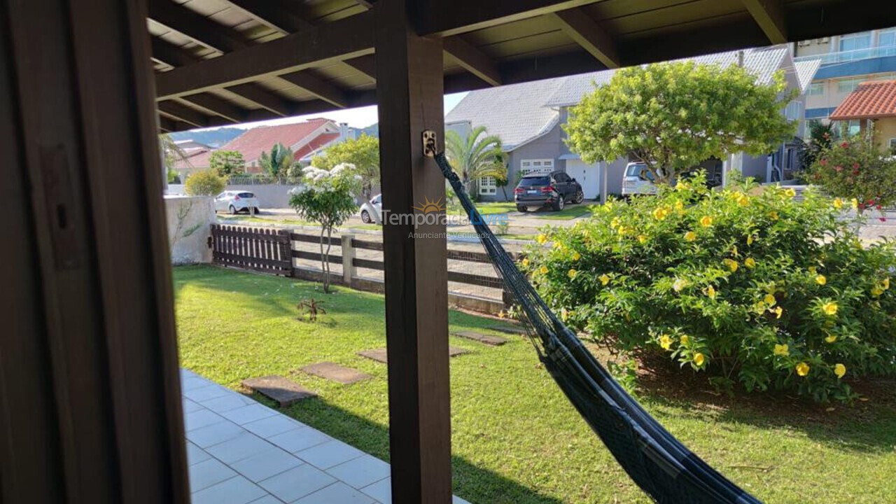 Casa para aluguel de temporada em Florianopolis (Praia dos Ingleses)