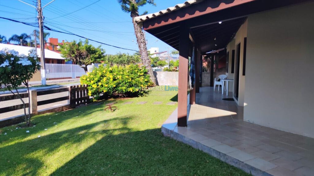 Casa para aluguel de temporada em Florianopolis (Praia dos Ingleses)