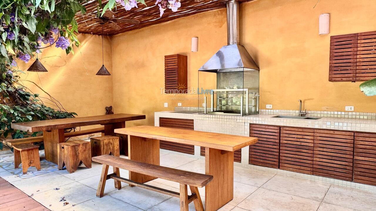 Casa para aluguel de temporada em São Sebastião (Praia da Baleia)