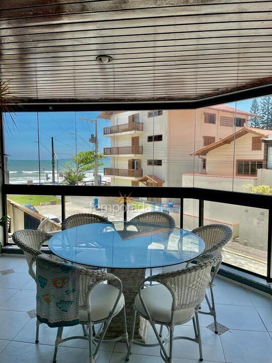 Apartamento para aluguel de temporada em Itapema (Meia Praia Quadra do Mar)