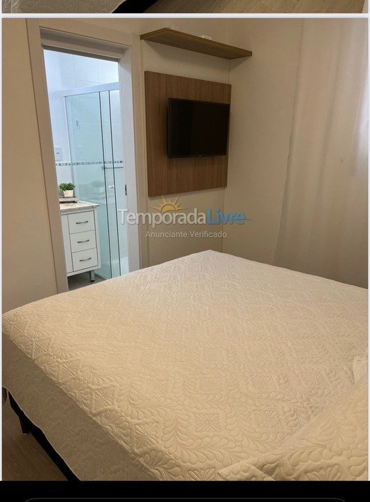 Apartamento para aluguel de temporada em Itapema (Meia Praia Quadra do Mar)