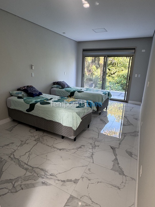 Casa para aluguel de temporada em Bertioga (Praia de Guaratuba)