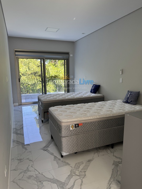 Casa para aluguel de temporada em Bertioga (Praia de Guaratuba)