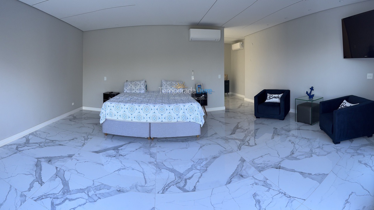 Casa para aluguel de temporada em Bertioga (Praia de Guaratuba)