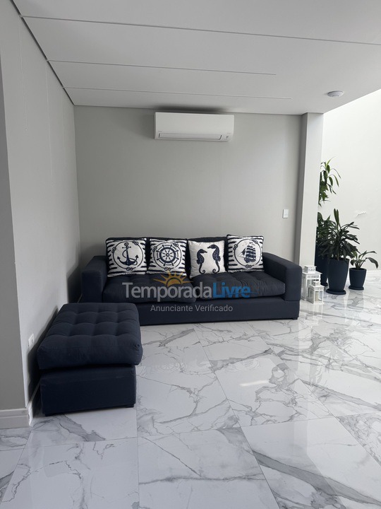 Casa para aluguel de temporada em Bertioga (Praia de Guaratuba)