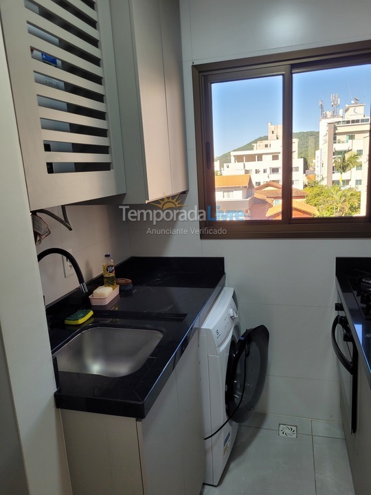Apartamento para aluguel de temporada em Bombinhas (Praia de Bombas)