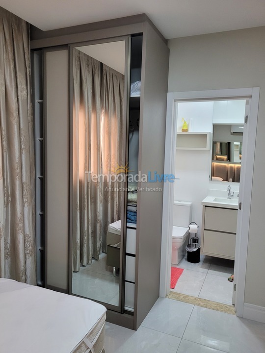 Apartamento para aluguel de temporada em Bombinhas (Praia de Bombas)