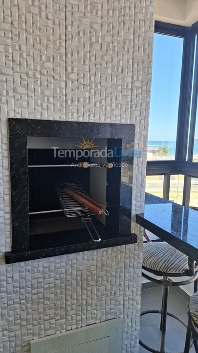 Apartamento para aluguel de temporada em Balneário Piçarras (Itacolomi)