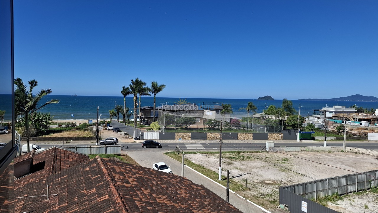 Apartamento para aluguel de temporada em Balneário Piçarras (Itacolomi)