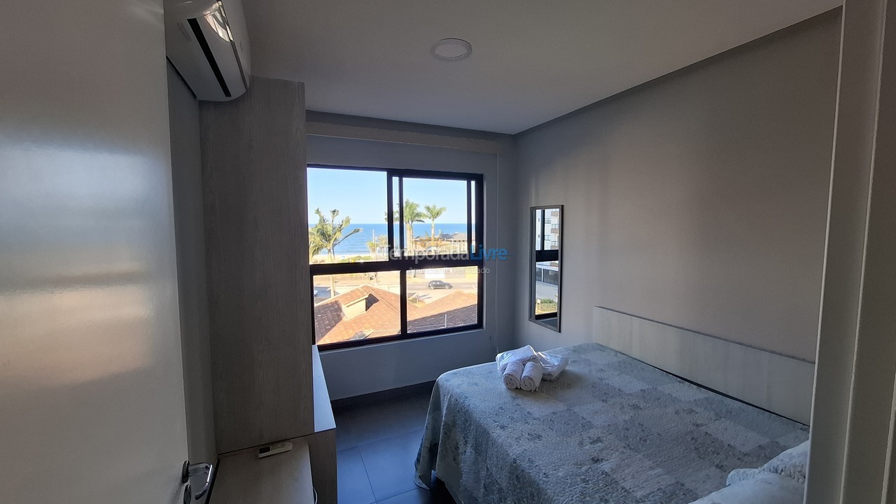 Apartamento para aluguel de temporada em Balneário Piçarras (Itacolomi)