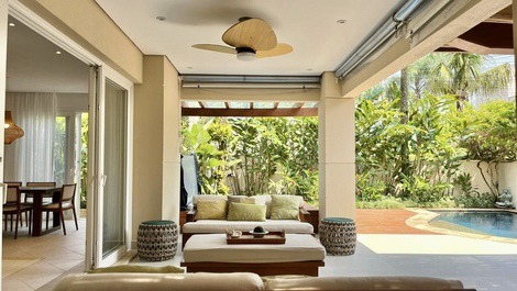 Casa en alquiler en Praia da Baleia, cerca de la playa.