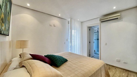 Casa en alquiler en Praia da Baleia, cerca de la playa.