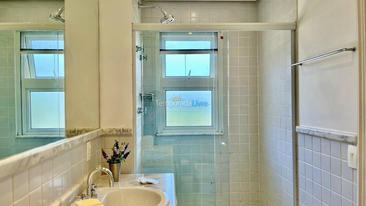 Casa para alquiler de vacaciones em São Sebastião (Praia da Baleia)