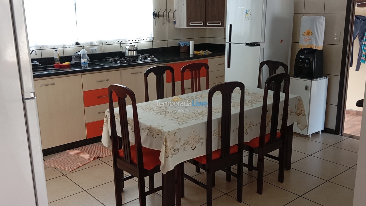 Casa para aluguel de temporada em Barra Velha (Itajuba)