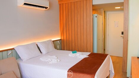 Setai Yacht Studio 3 - By Almare Flats