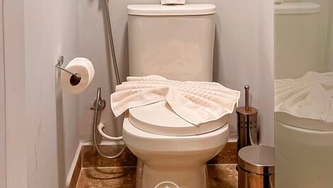 Setai Yacht Studio 3 - By Almare Flats