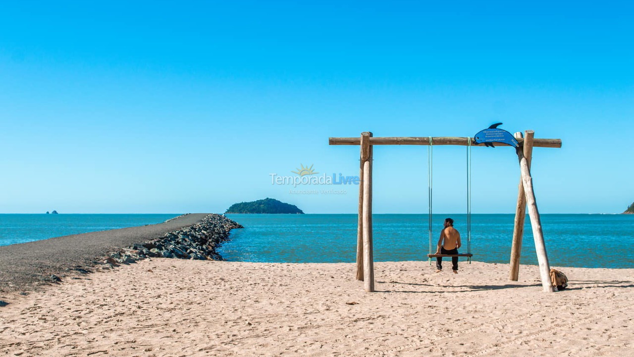 Apartamento para aluguel de temporada em Balneário Piçarras (Itacolomi)