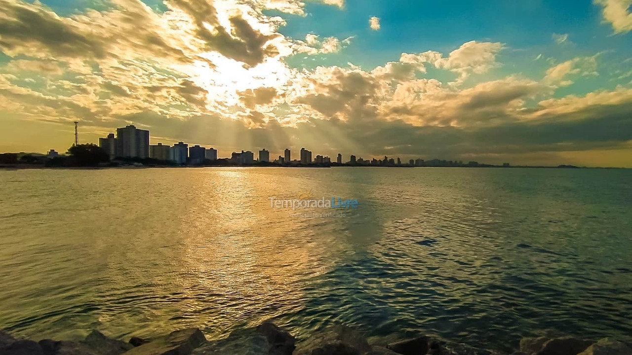 Apartamento para aluguel de temporada em Balneário Piçarras (Itacolomi)