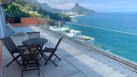 TOP MANSION WITH EXCLUSIVE VIEW AND ELEVATOR - JOÁ
